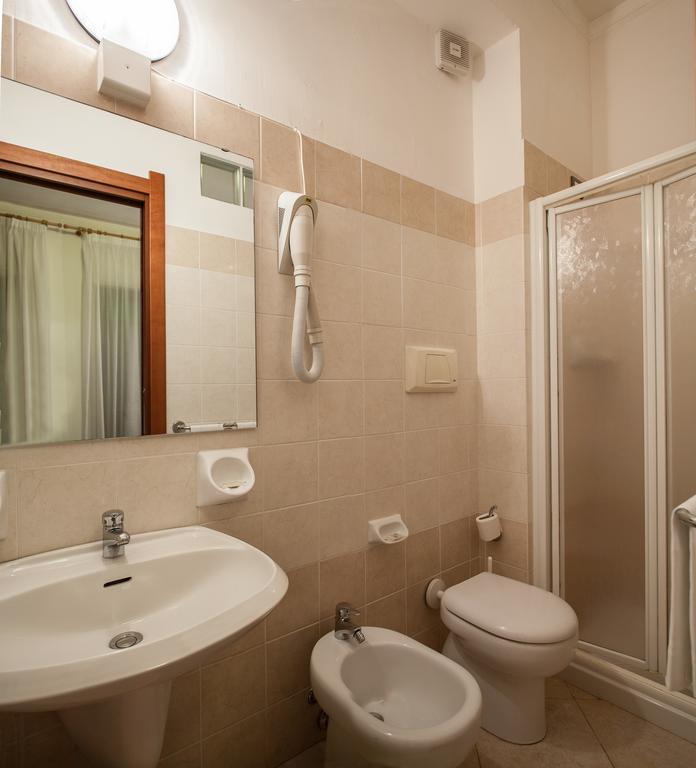 Hotel La Terrazza Cagliari Bilik gambar