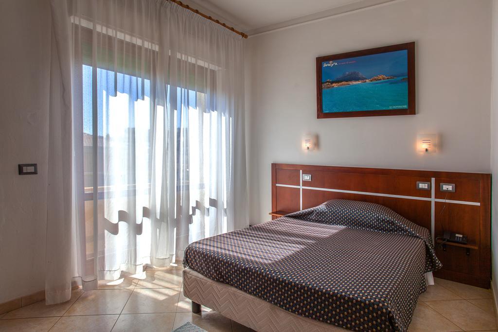 Hotel La Terrazza Cagliari Bilik gambar