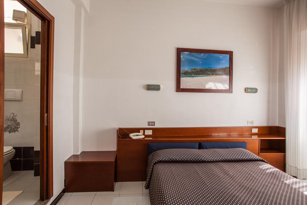 Hotel La Terrazza Cagliari Bilik gambar