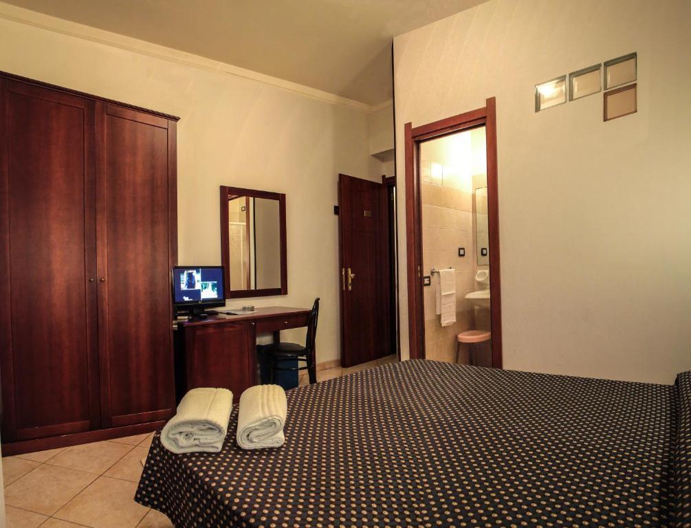 Hotel La Terrazza Cagliari Bilik gambar