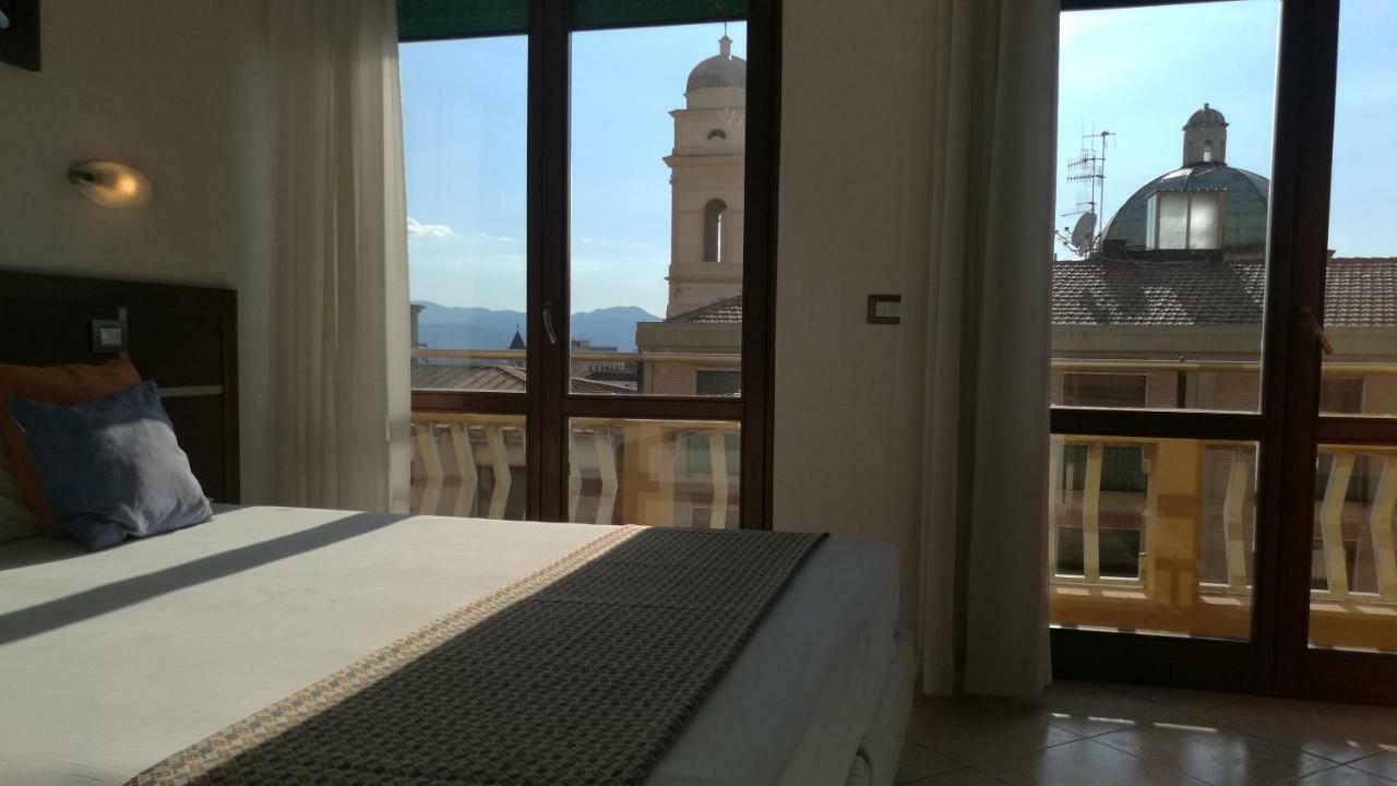 Hotel La Terrazza Cagliari Luaran gambar
