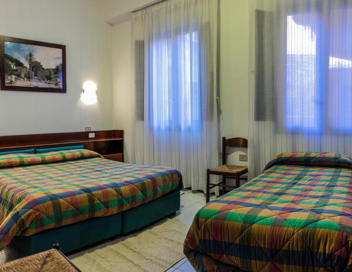 Hotel La Terrazza Cagliari Bilik gambar